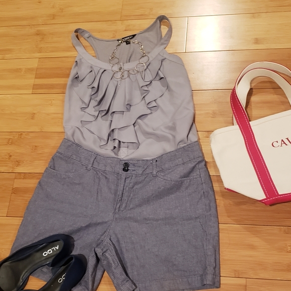 Dockers Women Size 8 Stripe Shorts - Picture 2 of 5